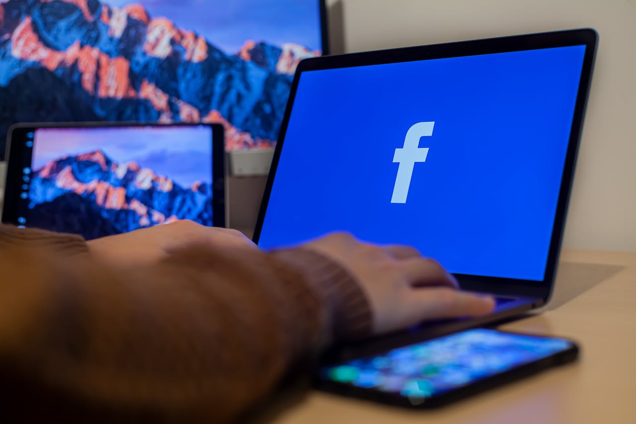 9 Reasons Why Realtors Should Use Facebook